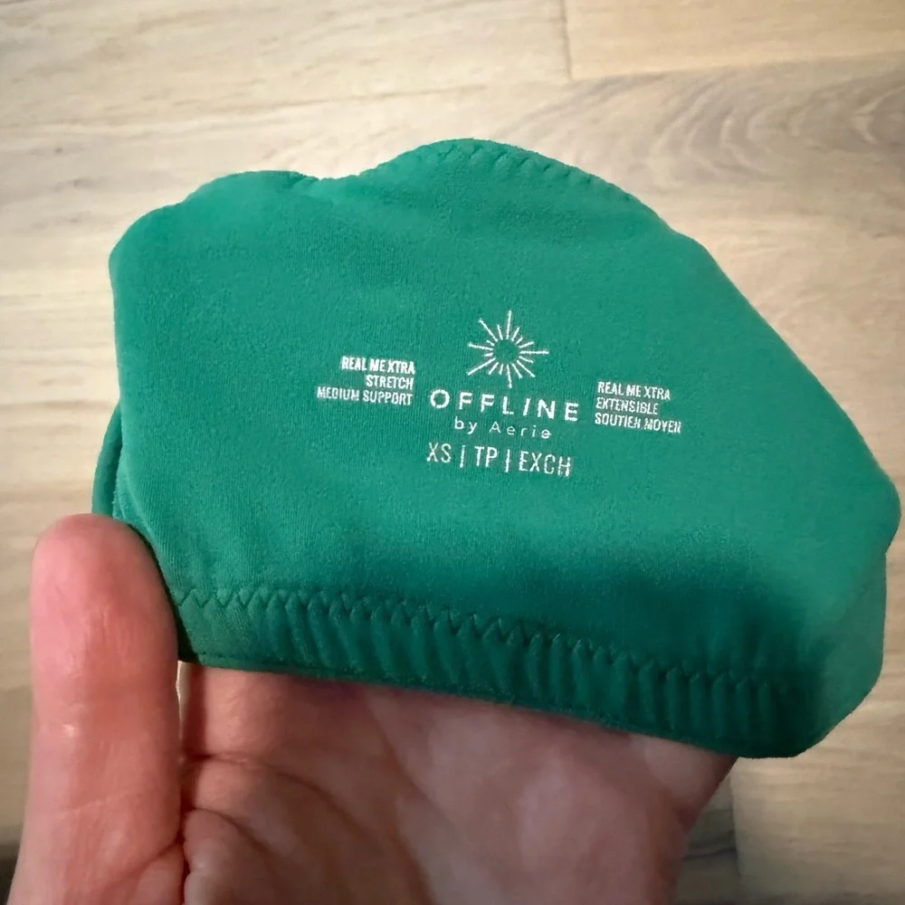 Aerie Offline Cross-back Sports Bra in Green - Picture 4 of 4